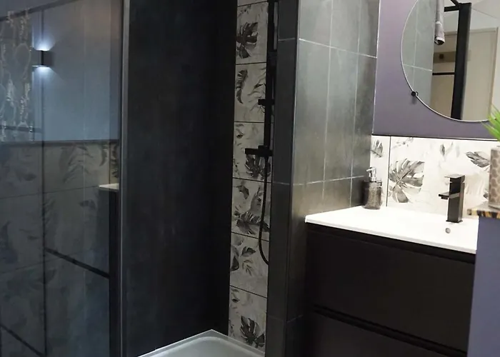 Maison 2 Avec Terrasse Holiday home La Roche-sur-Yon